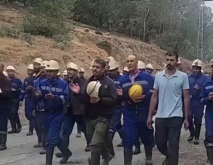 من يقتل العمال في مناجم جبل عوام؟ وما العمل؟